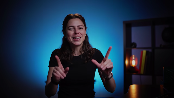 Jenni Elle’s uses minimal items to one side and a halo of light to highlight herself. Jenni Elle’s uses minimal items to one side and a halo of light to highlight herself.